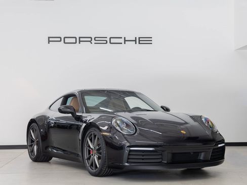 Certified 2022 Porsche 911 Carrera 4S image 9