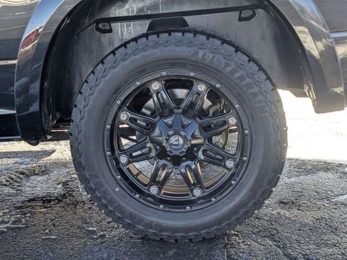 Used 2017 RAM 1500 Laramie w/ Convenience Group image 9