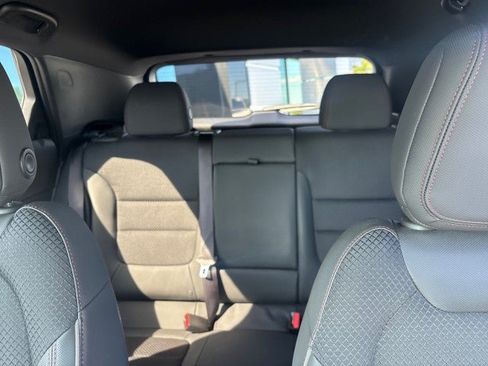 Used 2023 Chevrolet TrailBlazer RS FWD image 30