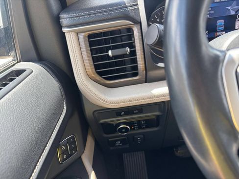 Used 2024 Ford Expedition Limited AWD/4WD image 39