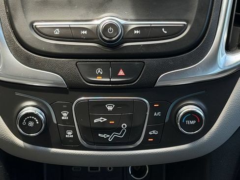 Certified 2024 Chevrolet Equinox LS FWD image 17