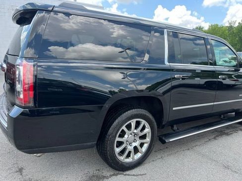 Used 2015 GMC Yukon XL Denali w/ Premium Package AWD/4WD image 11