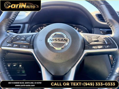 Used 2020 Nissan Rogue SV FWD image 21
