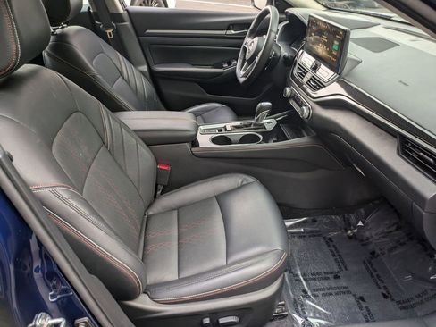 Used 2024 Nissan Altima 2.5 SR w/ SR Premium Package image 25