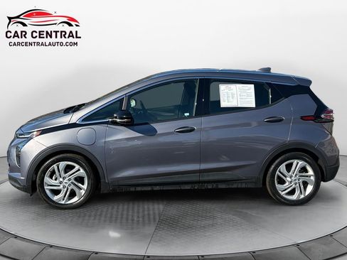 Used 2022 Chevrolet Bolt LT image 2