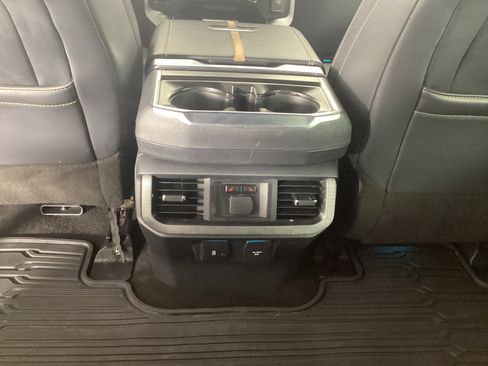 Used 2022 Ford F150 Platinum image 16