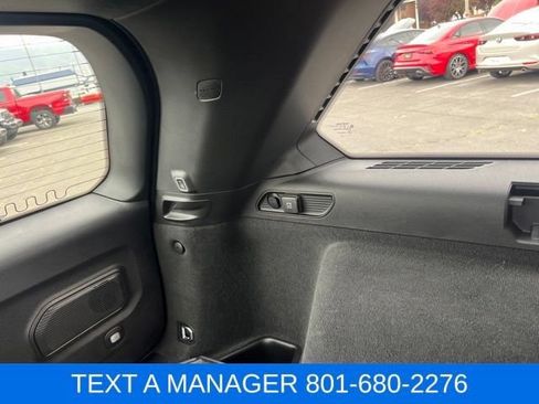 Used 2022 Jeep Grand Cherokee Summit AWD/4WD image 40