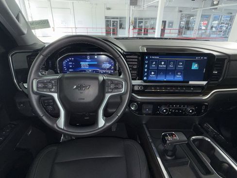 Used 2023 Chevrolet Silverado 1500 RST w/ Convenience Package II AWD/4WD image 16