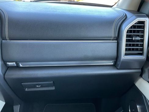 Used 2018 Ford Expedition Platinum image 52