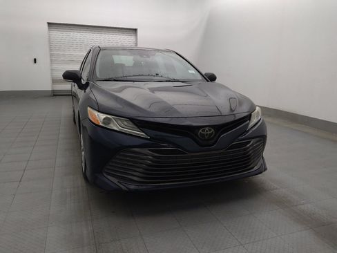 Used 2018 Toyota Camry XLE image 14