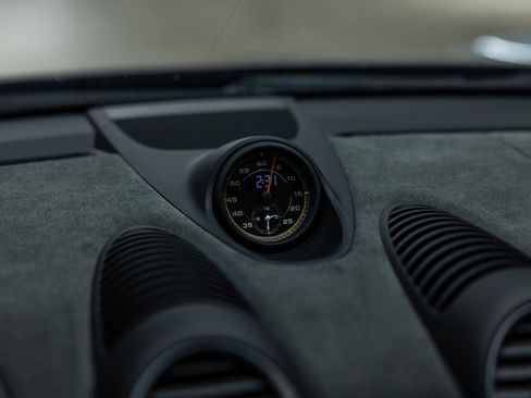 Used 2025 Porsche 718 Cayman GT4 RS image 51