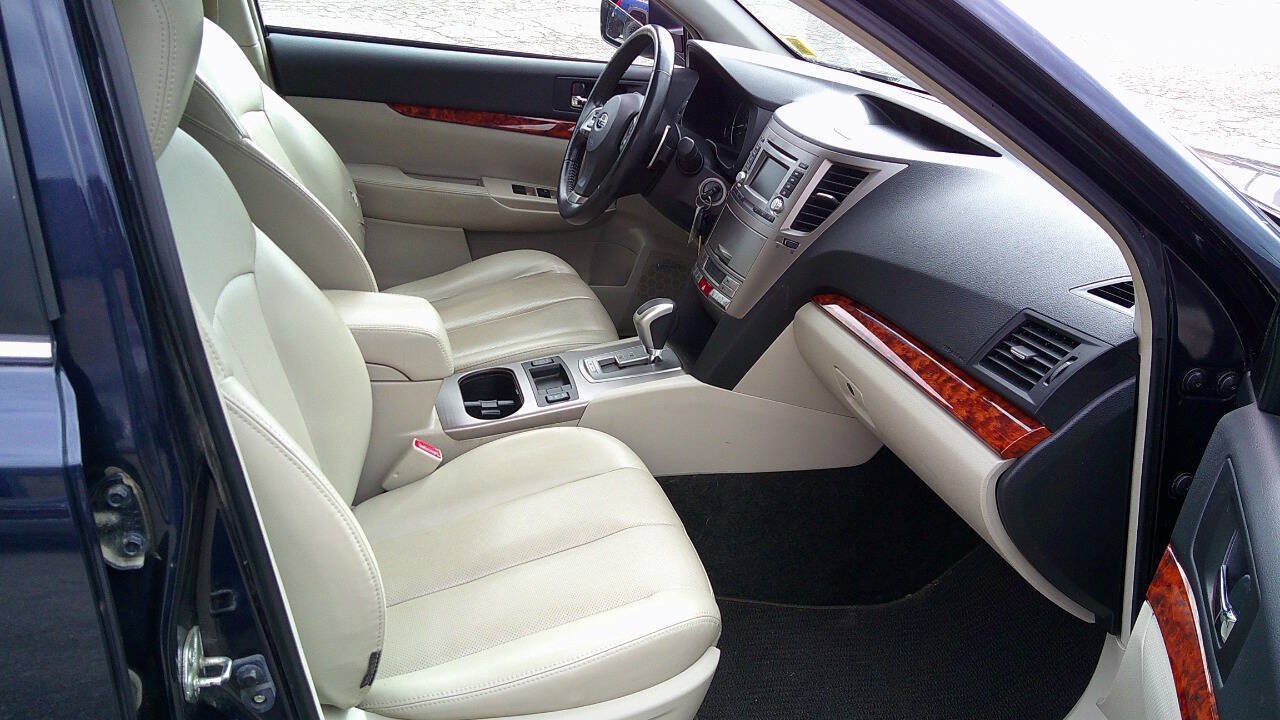 Used 2012 Subaru Outback 2.5i Limited w/ Moonroof Pkg AWD/4WD image 20