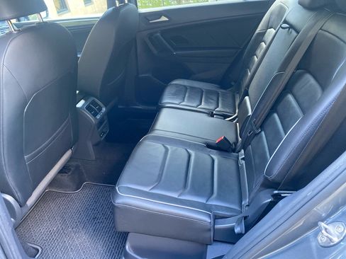 Used 2020 Volkswagen Tiguan SEL Premium R-Line image 9
