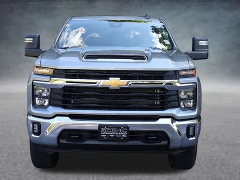 Used 2025 Chevrolet Silverado 2500 LT AWD/4WD image 28
