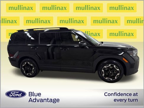 Used 2024 Hyundai Santa Fe SEL FWD image 2