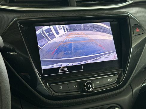 Used 2022 Chevrolet TrailBlazer LT w/ Convenience Package image 17