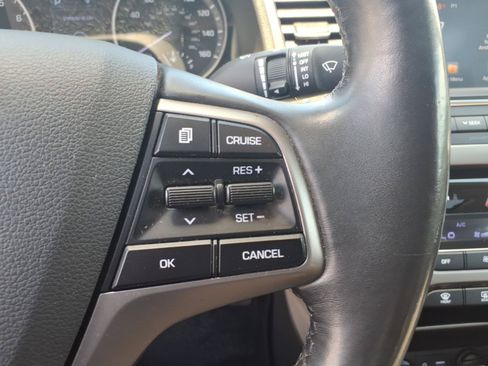 Used 2018 Hyundai Elantra Value Edition FWD image 29