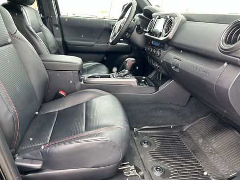 Used 2019 Toyota Tacoma TRD Pro AWD/4WD image 30