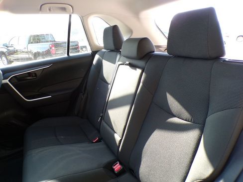 Used 2024 Toyota RAV4 LE AWD/4WD image 16