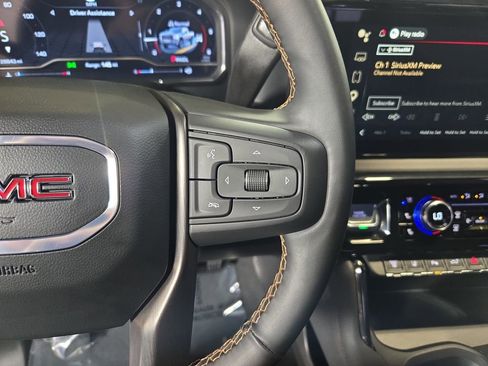 Used 2024 GMC Sierra 2500 AT4 w/ AT4 Preferred Package image 20