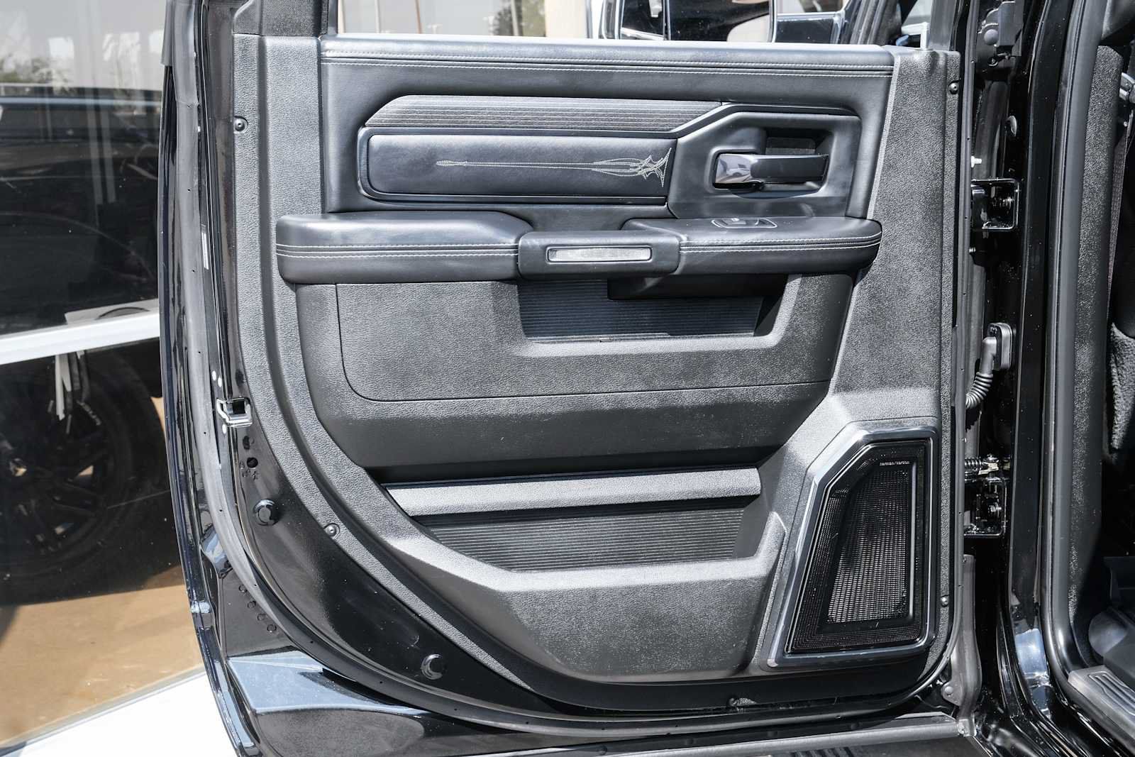 Used 2022 RAM 2500 Limited AWD/4WD image 42