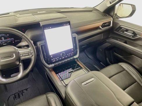 Used 2025 GMC Yukon Denali AWD/4WD image 25