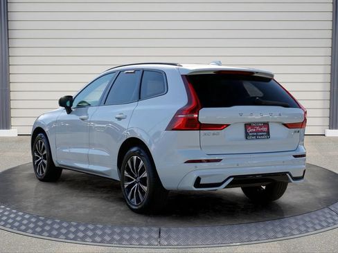 Used 2025 Volvo XC60 B5 Core AWD/4WD image 5