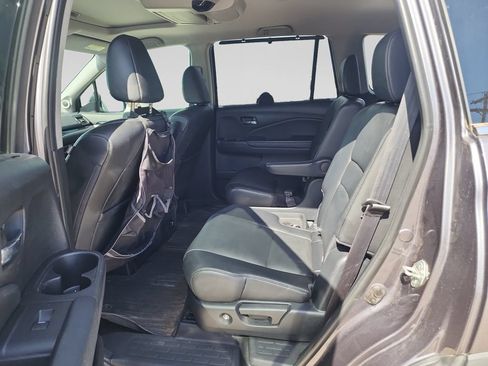 Used 2020 Honda Pilot Touring image 13