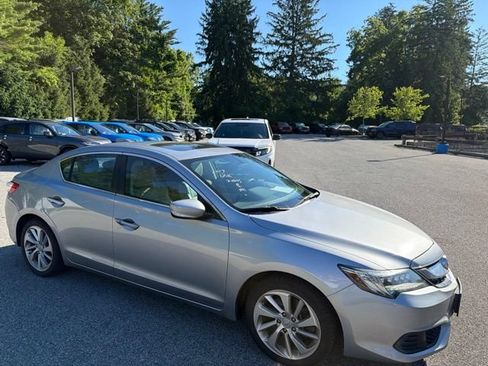 Used 2017 Acura ILX FWD image 5