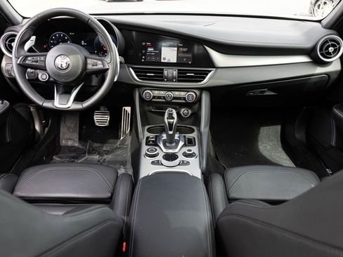 Used 2024 Alfa Romeo Giulia Veloce image 43