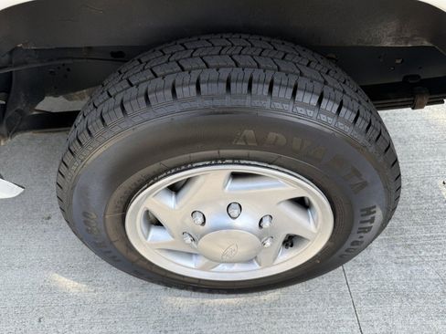 Used 2012 Ford E-150 and Econoline 150 w/ PWR Group RWD image 10
