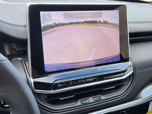 New 2026 Jeep Compass Latitude AWD/4WD image 27