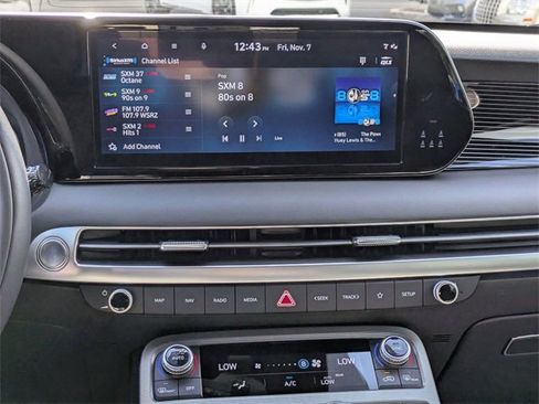 Used 2024 Hyundai Palisade Calligraphy image 15