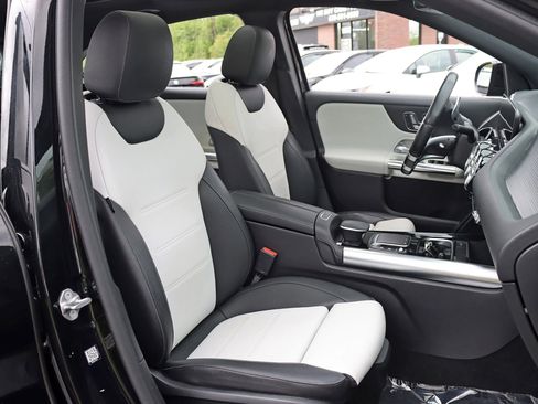 Used 2021 Mercedes-Benz GLA 35 AMG 4MATIC image 28