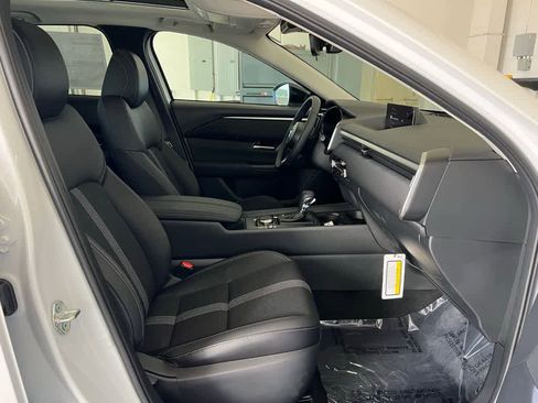 Used 2025 MAZDA CX-50 AWD 2.5 S w/ Premium Package image 19