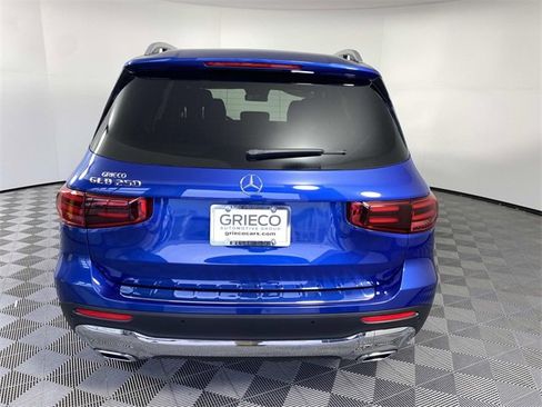 Used 2024 Mercedes-Benz GLB 250 image 7
