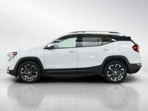 Used 2022 GMC Terrain SLT w/ LPO, Floor Liner Package AWD/4WD image 2