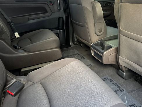 Used 2019 Honda Odyssey EX image 29