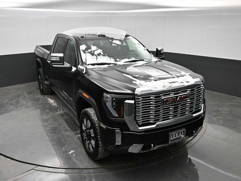 Used 2025 GMC Sierra 2500 Denali image 26