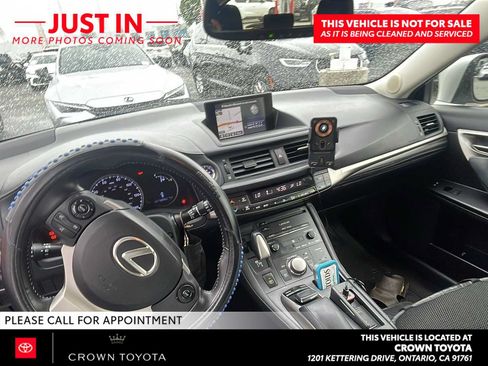 Used 2015 Lexus CT 200h w/ Navigation Package FWD image 7