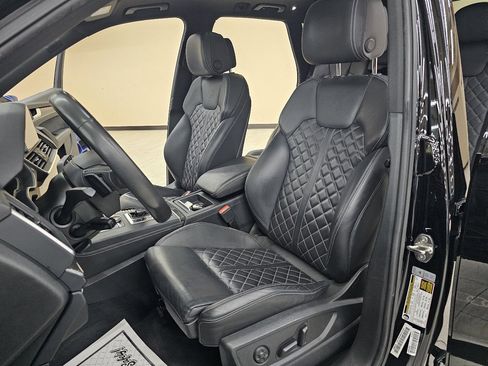 Used 2018 Audi SQ5 Prestige w/ Prestige Package image 18