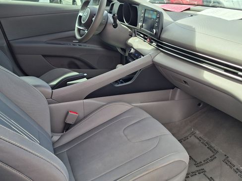 Used 2021 Hyundai Elantra SEL FWD image 23