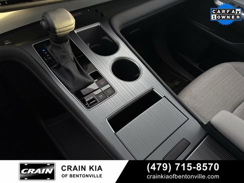 Used 2025 Toyota Sienna LE image 19