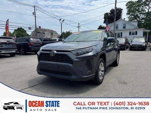 Used 2022 Toyota RAV4 LE AWD/4WD image 1