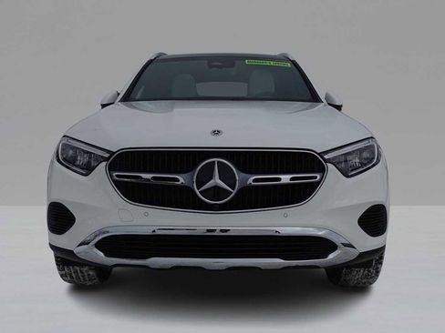 Used 2026 Mercedes-Benz GLC 300 4MATIC image 2