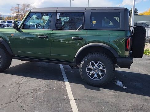 New 2025 Ford Bronco Badlands image 4