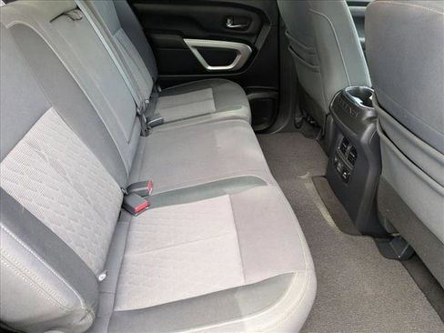 Used 2020 Nissan Titan SV w/ SV Convenience Package RWD image 18