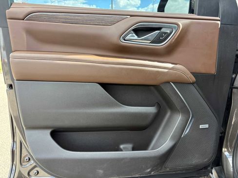 Used 2021 Chevrolet Tahoe High Country AWD/4WD image 13