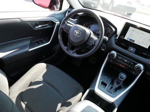 Certified 2025 Toyota RAV4 XLE AWD/4WD image 9