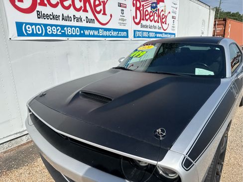Used 2021 Dodge Challenger R/T Scat Pack w/ T/A Package RWD image 10